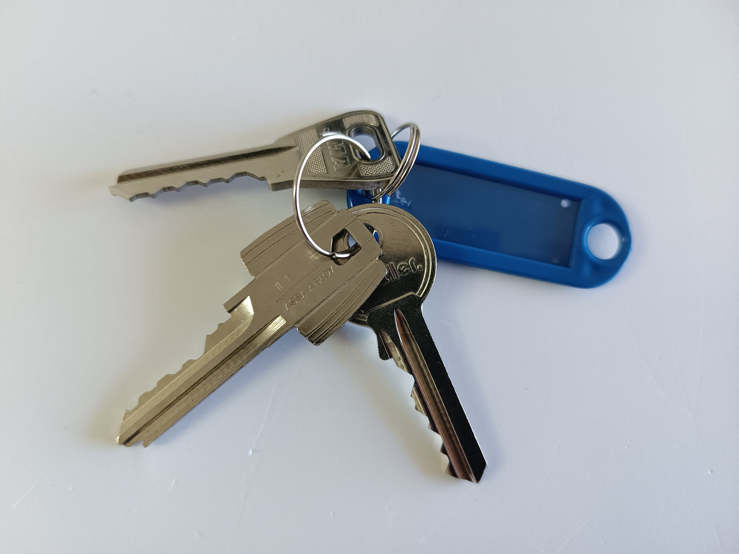 1243 JUEGO 3 LLAVES BUMPING BUMP-KEY TESA ISEO Y SERRALLER SERRATA