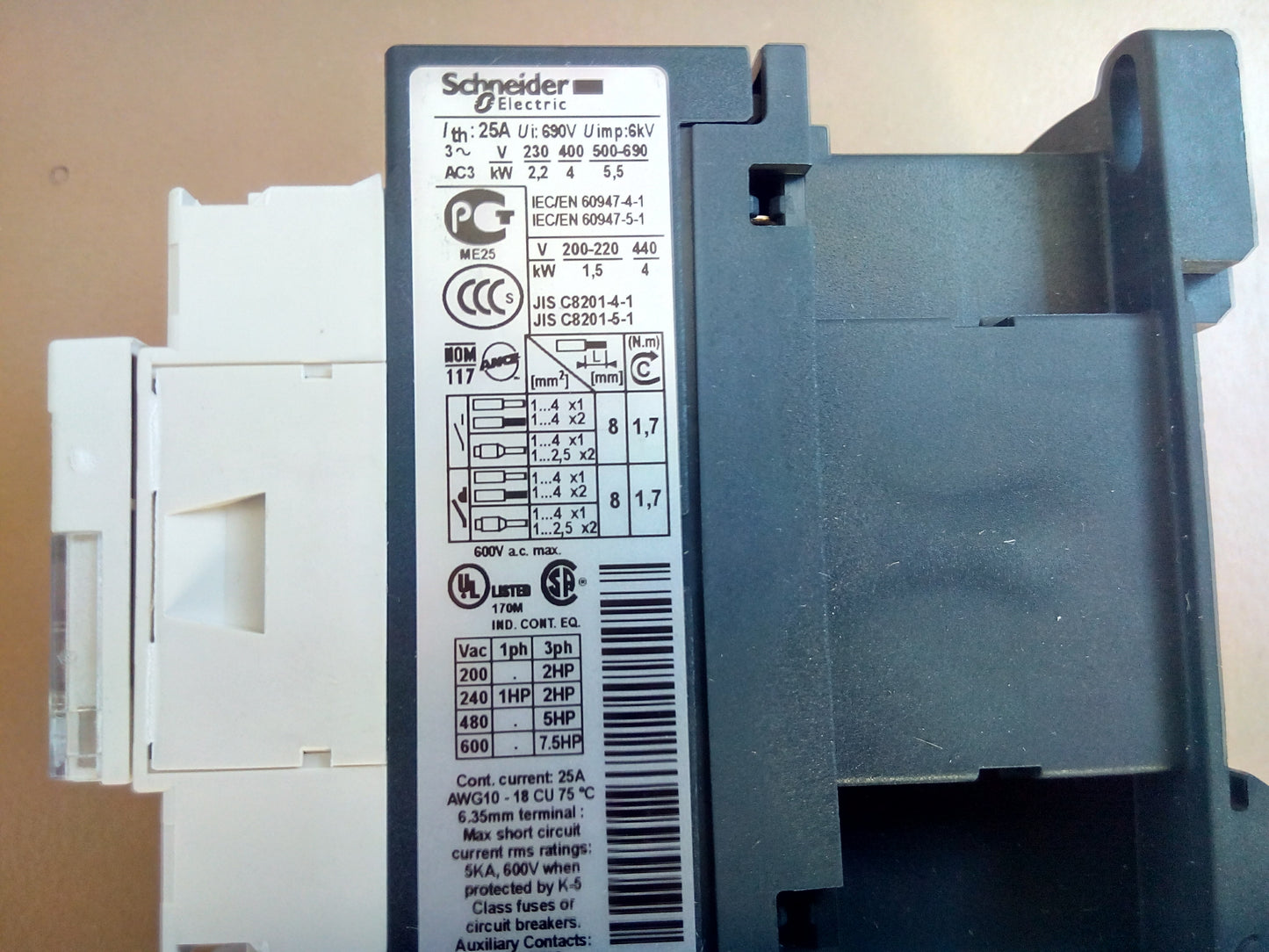 CONTACTOR 0300 25A TRIFASICO LC1D09F7 BOBINA 110V SCHNEIDER