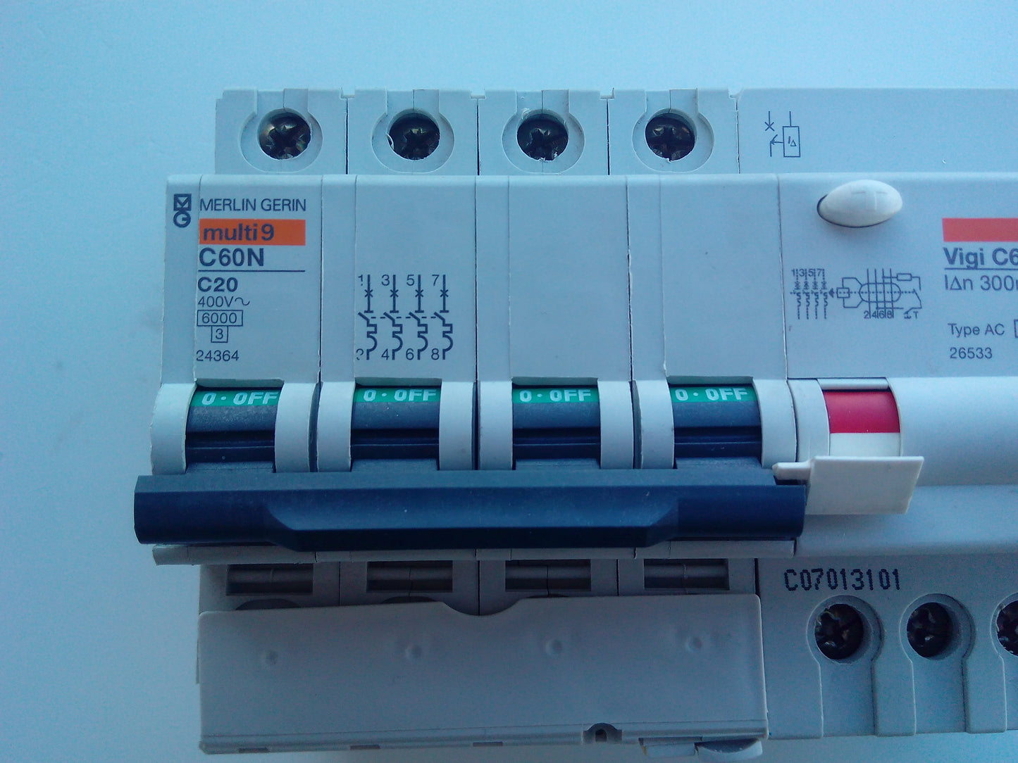 VIGI C20A/300MA/4P MAGNETO + DIFERENCIAL MERLIN GERIN