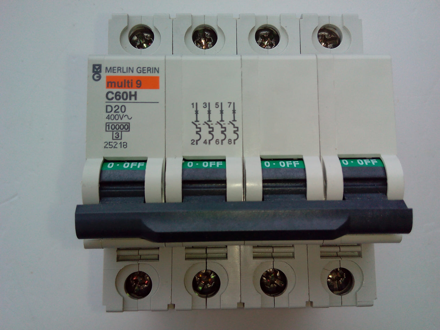 D20A/4P IGA ICP MAGNETOTERMICO 25218 MERLIN GERIN